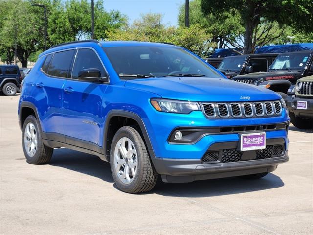 2025 Jeep Compass COMPASS LATITUDE 4X4