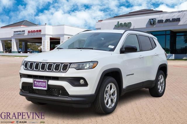 2025 Jeep Compass COMPASS LATITUDE 4X4