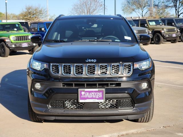 2025 Jeep Compass COMPASS LATITUDE 4X4