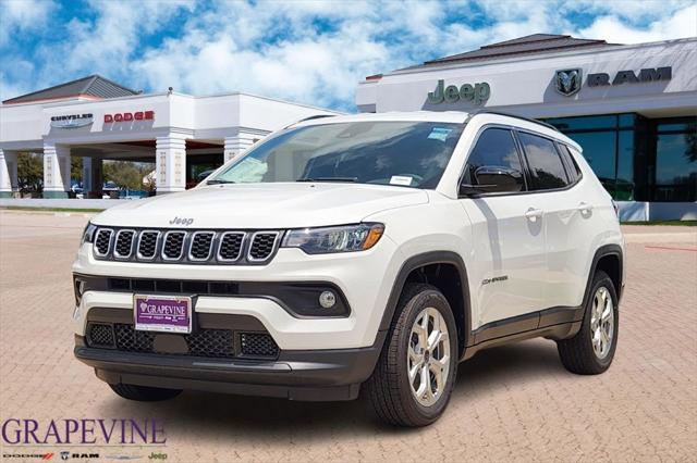 2025 Jeep Compass COMPASS LATITUDE 4X4