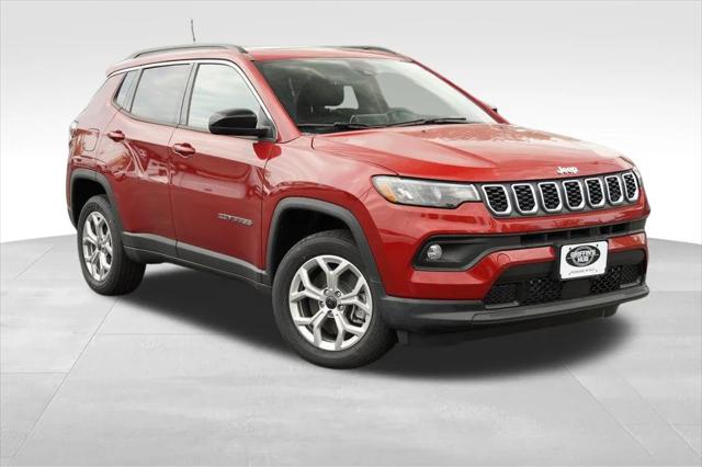 2025 Jeep Compass COMPASS LATITUDE 4X4
