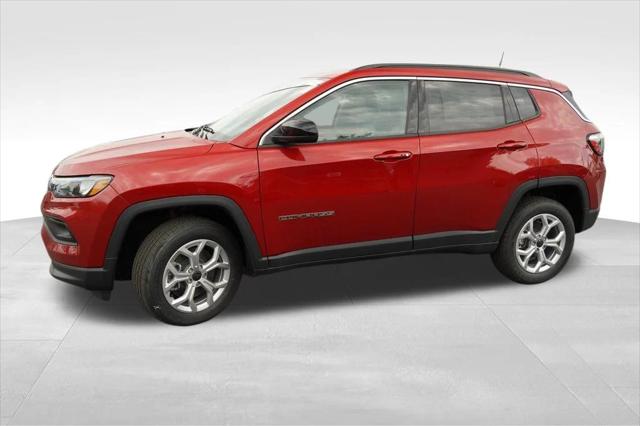 2025 Jeep Compass COMPASS LATITUDE 4X4