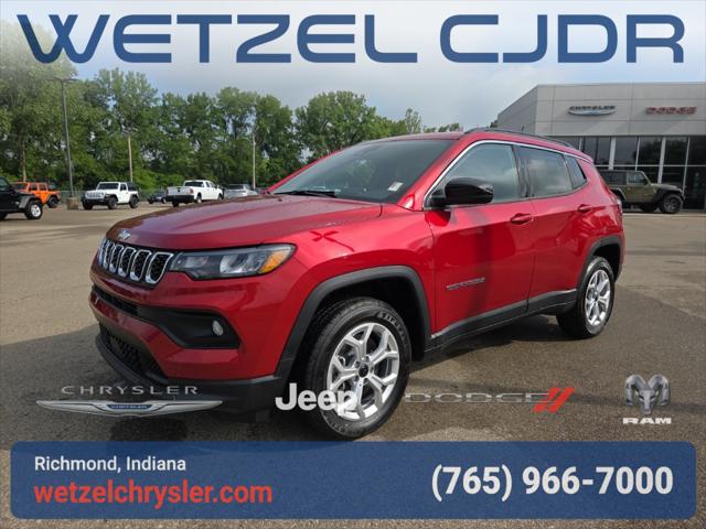 2025 Jeep Compass COMPASS LATITUDE 4X4