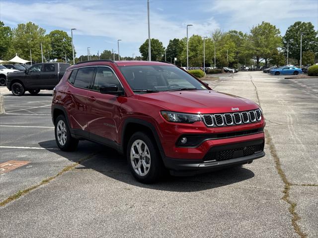 2025 Jeep Compass COMPASS LATITUDE 4X4