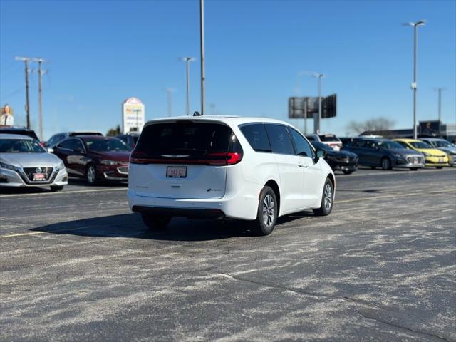 2025 Chrysler Pacifica Hybrid PACIFICA PLUG-IN HYBRID SELECT