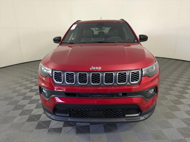 2025 Jeep Compass COMPASS LATITUDE 4X4