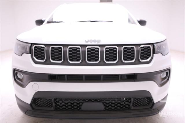 2025 Jeep Compass COMPASS LATITUDE 4X4