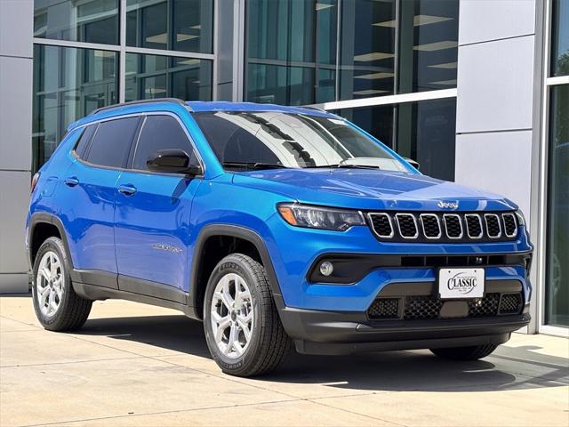 2025 Jeep Compass COMPASS LATITUDE 4X4