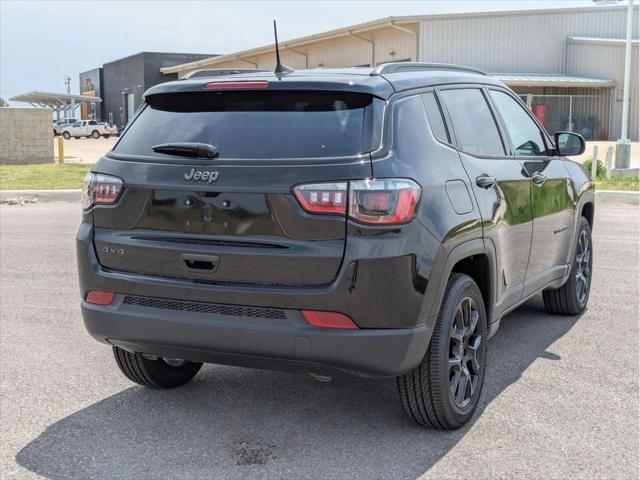 2025 Jeep Compass COMPASS LATITUDE 4X4