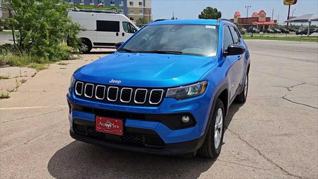 2025 Jeep Compass COMPASS LATITUDE 4X4