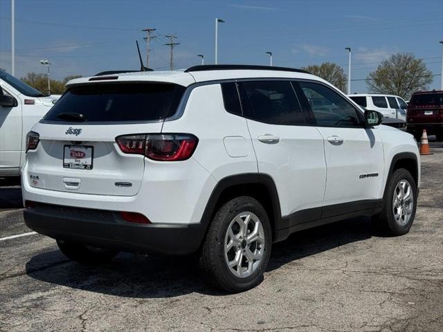 2025 Jeep Compass COMPASS LATITUDE 4X4