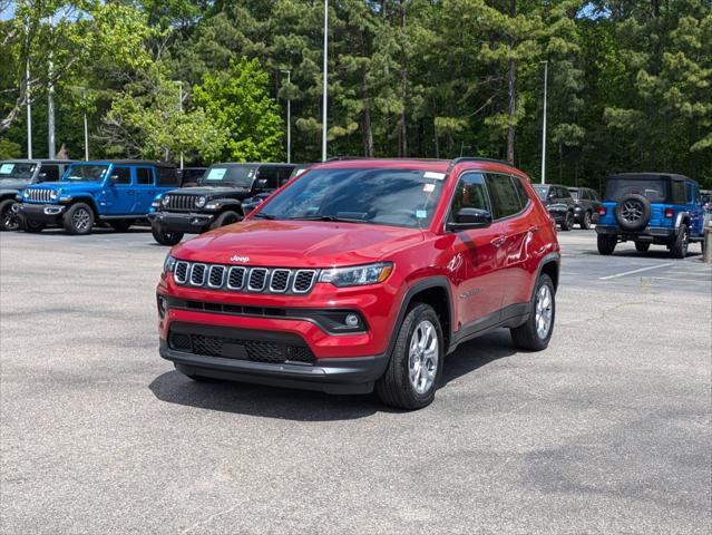 2025 Jeep Compass COMPASS LATITUDE 4X4