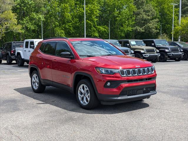 2025 Jeep Compass COMPASS LATITUDE 4X4