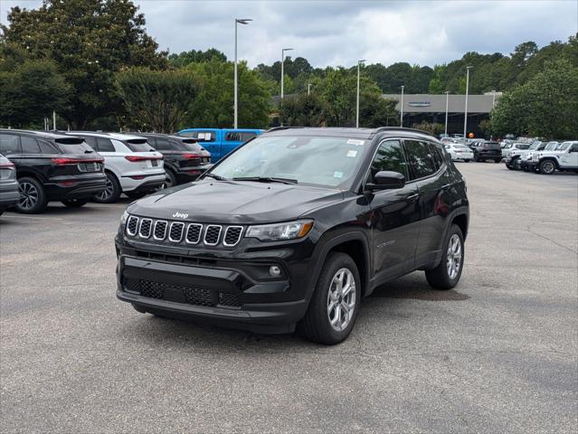 2025 Jeep Compass COMPASS LATITUDE 4X4
