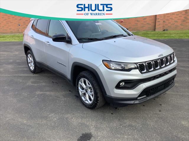 2025 Jeep Compass COMPASS LATITUDE 4X4