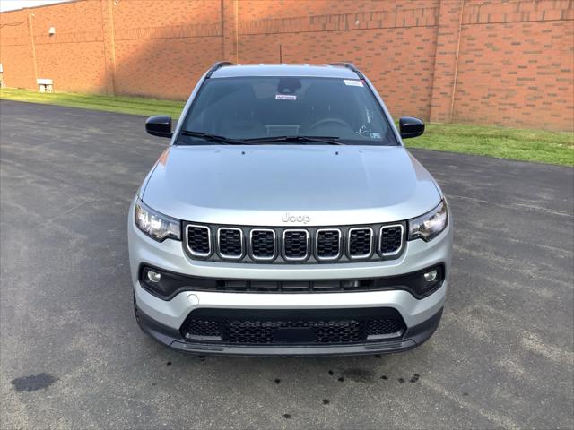 2025 Jeep Compass COMPASS LATITUDE 4X4