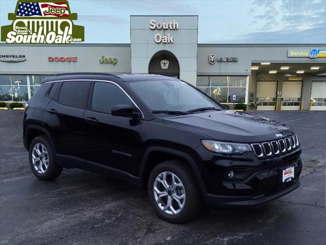 2025 Jeep Compass COMPASS LATITUDE 4X4