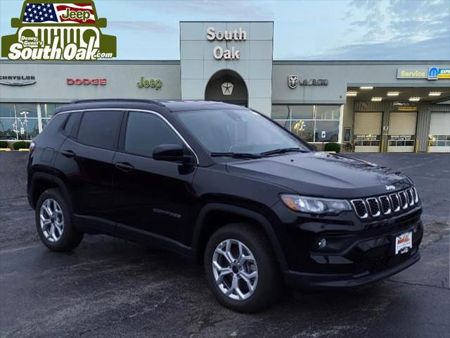 2025 Jeep Compass COMPASS LATITUDE 4X4