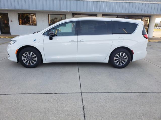 2025 Chrysler Pacifica Hybrid PACIFICA PLUG-IN HYBRID SELECT
