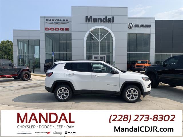 2025 Jeep Compass COMPASS LATITUDE 4X4