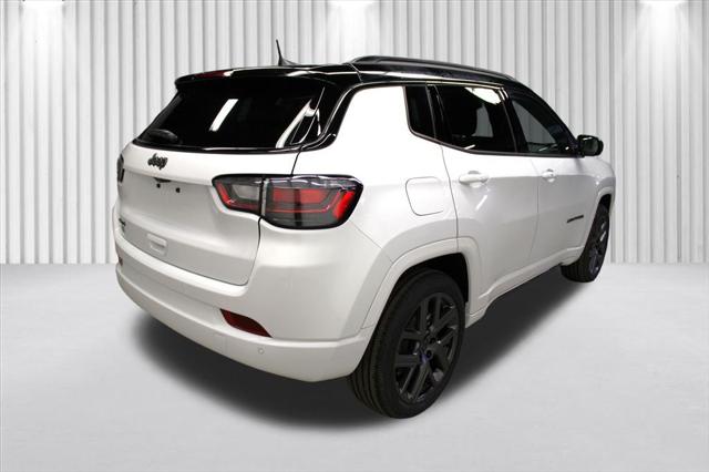 2025 Jeep Compass COMPASS LIMITED 4X4