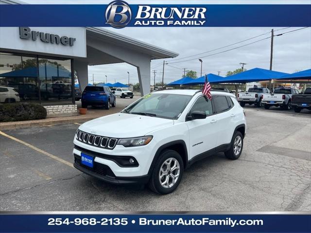 2025 Jeep Compass COMPASS LATITUDE 4X4