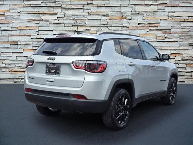 2025 Jeep Compass COMPASS LATITUDE 4X4