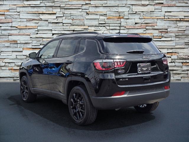 2025 Jeep Compass COMPASS LATITUDE 4X4