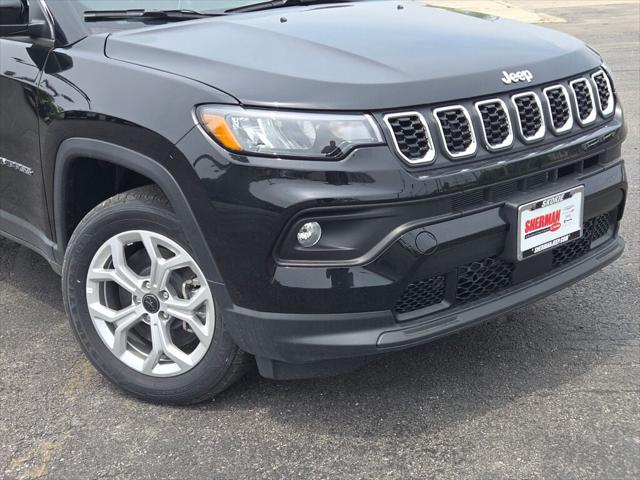 2025 Jeep Compass COMPASS LATITUDE 4X4