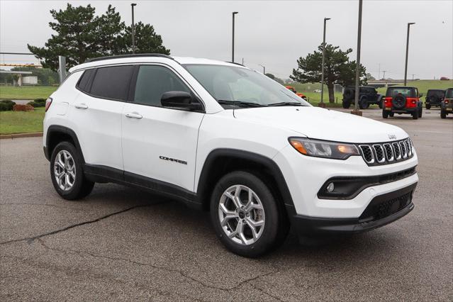 2025 Jeep Compass COMPASS LATITUDE 4X4
