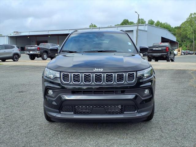 2025 Jeep Compass COMPASS LATITUDE 4X4