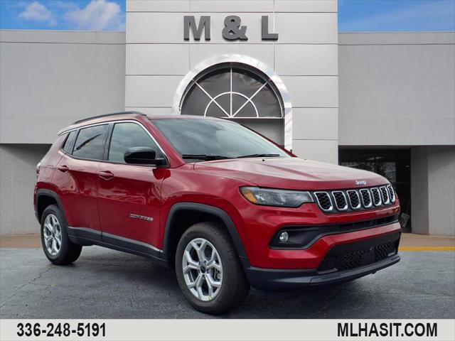 2025 Jeep Compass COMPASS LATITUDE 4X4
