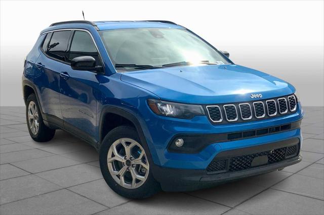2025 Jeep Compass COMPASS LATITUDE 4X4