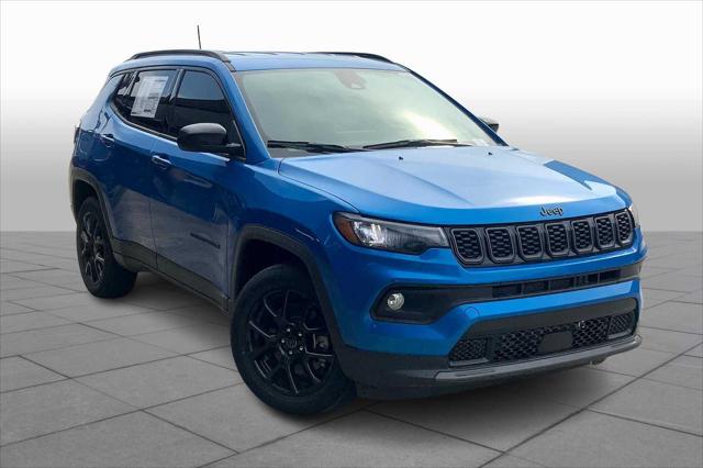 2025 Jeep Compass COMPASS LATITUDE 4X4