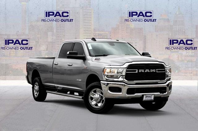 2020 RAM 2500 Big Horn Crew Cab 4X4 8 Box