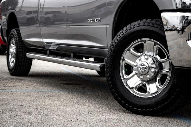 2020 RAM 2500 Big Horn Crew Cab 4X4 8 Box
