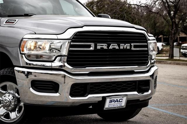 2020 RAM 2500 Big Horn Crew Cab 4X4 8 Box