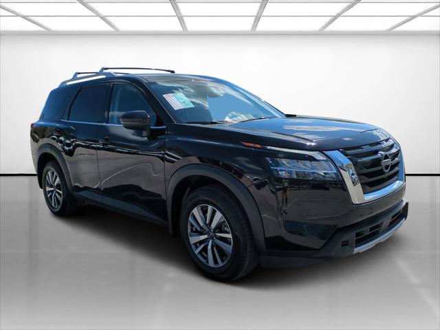 2023 Nissan Pathfinder SL 4WD