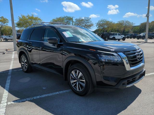 2023 Nissan Pathfinder SL 4WD