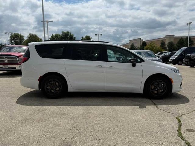2024 Chrysler Pacifica Hybrid Premium S Appearance Pkg