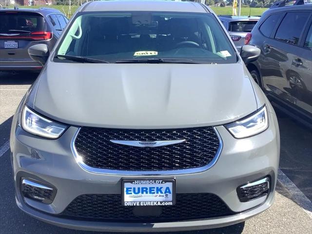 2023 Chrysler Pacifica Hybrid Touring L