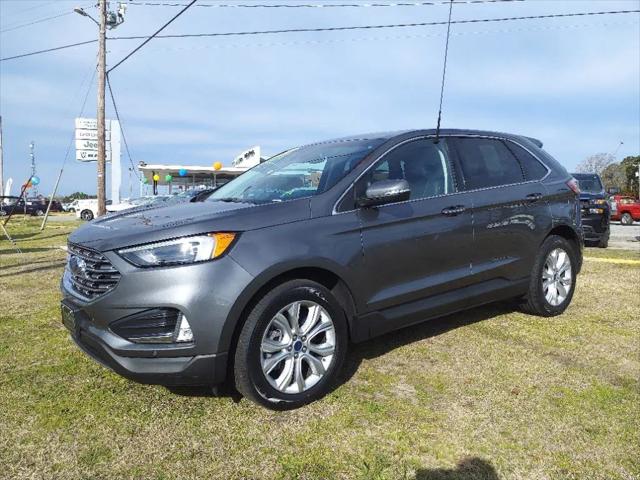 2022 Ford Edge Titanium