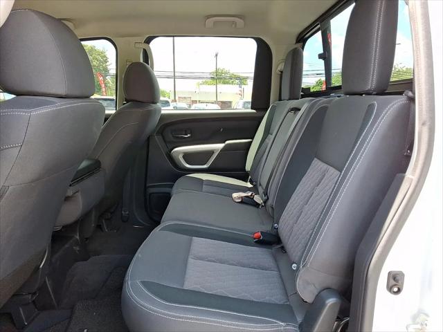 2023 Nissan Titan Crew Cab SV 4x4