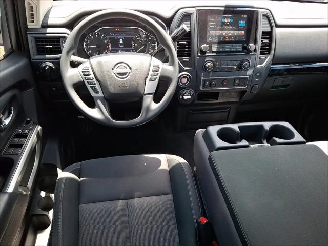 2023 Nissan Titan Crew Cab SV 4x4