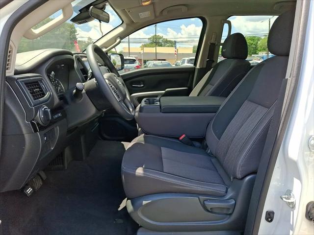 2023 Nissan Titan Crew Cab SV 4x4