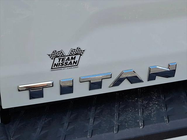 2023 Nissan Titan Crew Cab SV 4x4