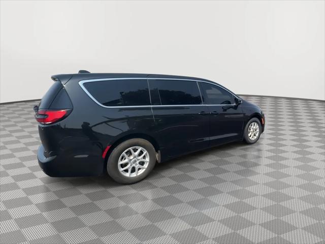 2023 Chrysler Pacifica Touring