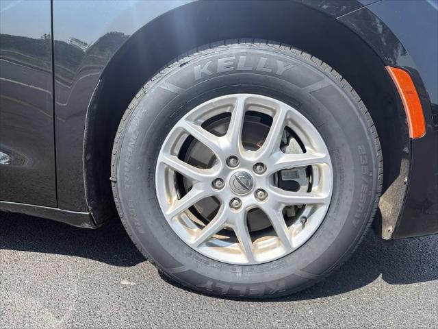 2023 Chrysler Pacifica Touring