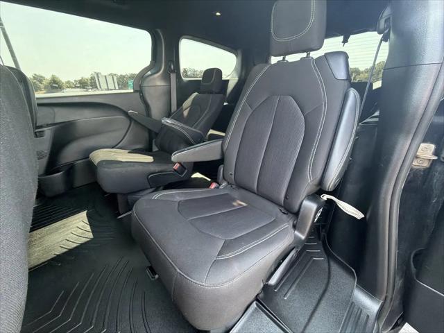 2023 Chrysler Pacifica Touring