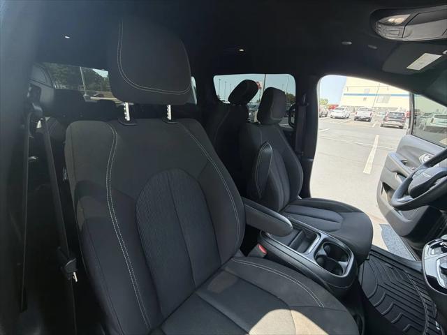 2023 Chrysler Pacifica Touring